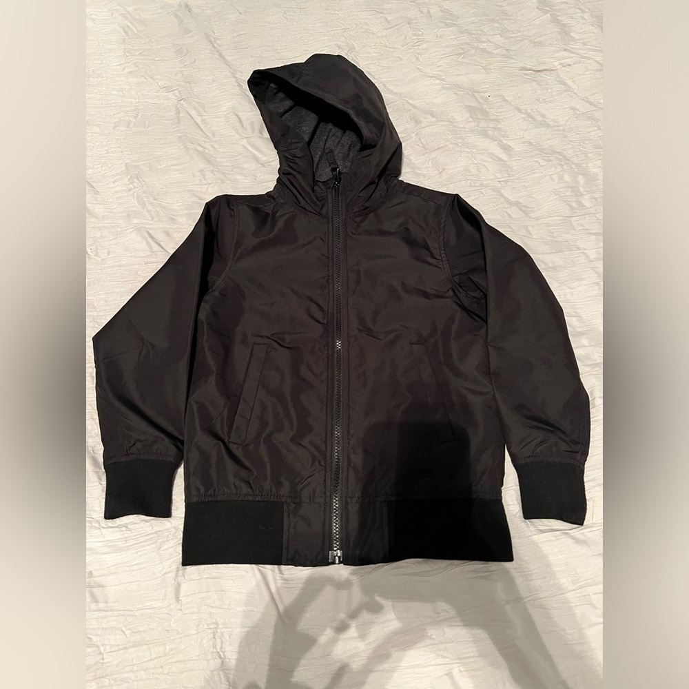 Children’s place size 5/6 thin jacket black